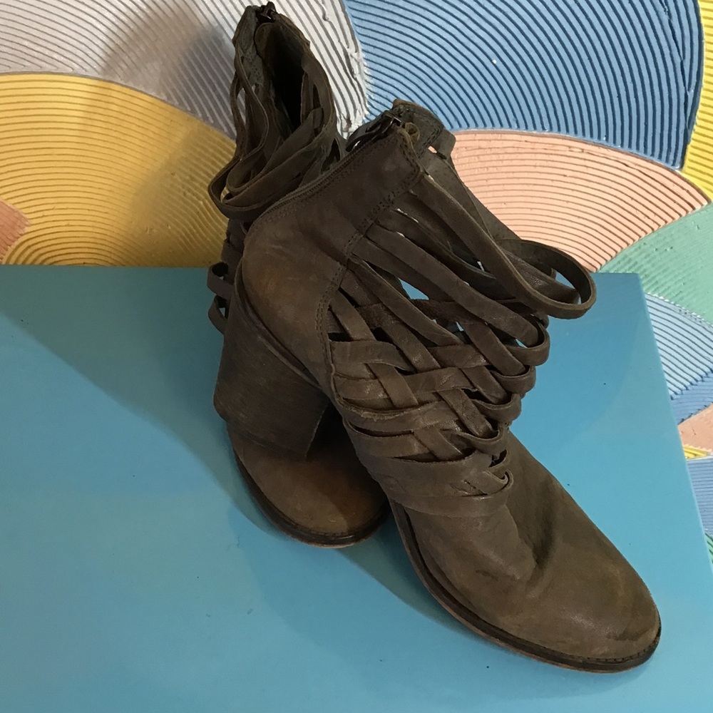 Woven Strappy Women's Heeled Boot in Brown